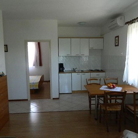 Apartments Skender Čižići Exteriör bild