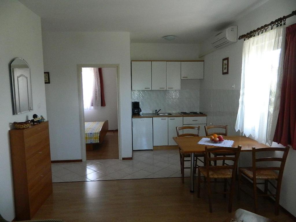 Apartments Skender Čižići Exteriör bild